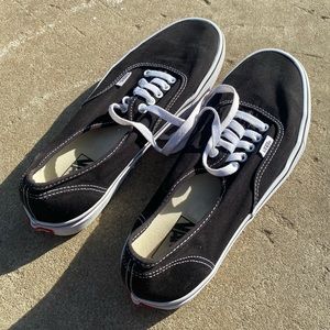Black Low Top Vans White Stitching